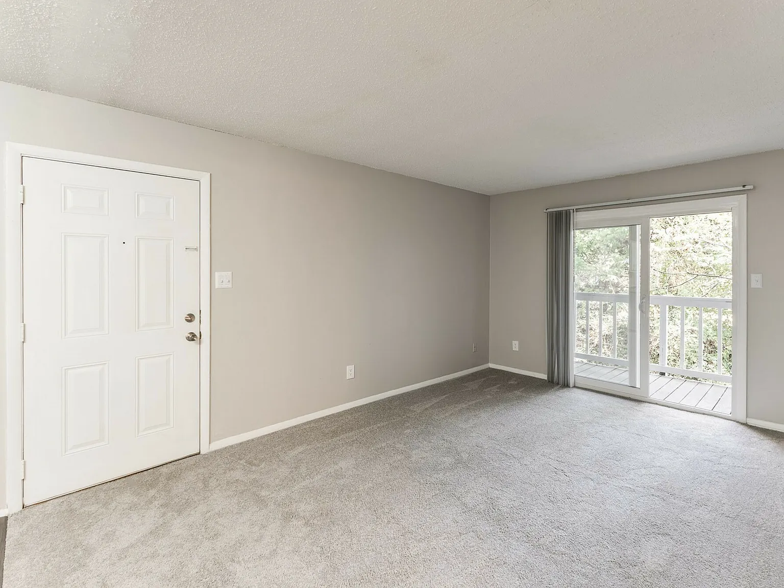 The Wallace Apartments — Photo 4