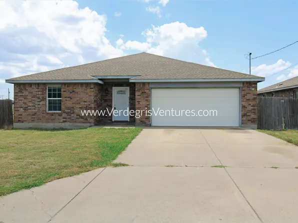 9520 Prairieview Dr, Fort Worth, TX 76134