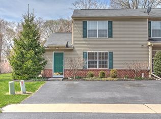 21 Petersburg Ln, Duncannon, PA