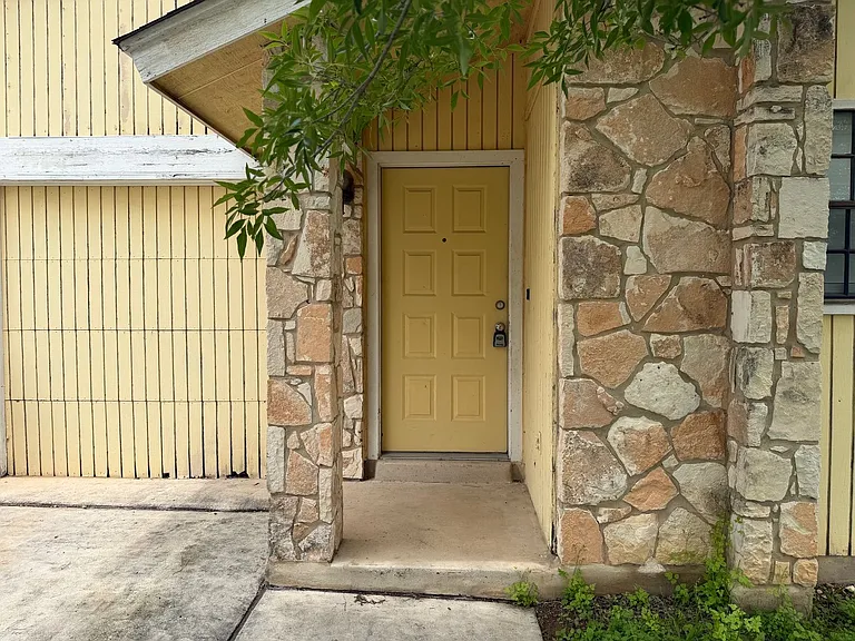 5926 Hidden Glade — Photo 4