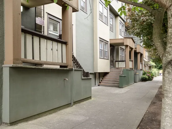 Bonnie Brae Apartments (Wald02), 1022-1036 NE Hancock St #16, Portland, OR 97212