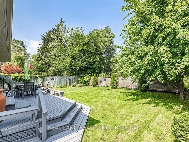 274 Timothy Ct #UPPER — Photo 30