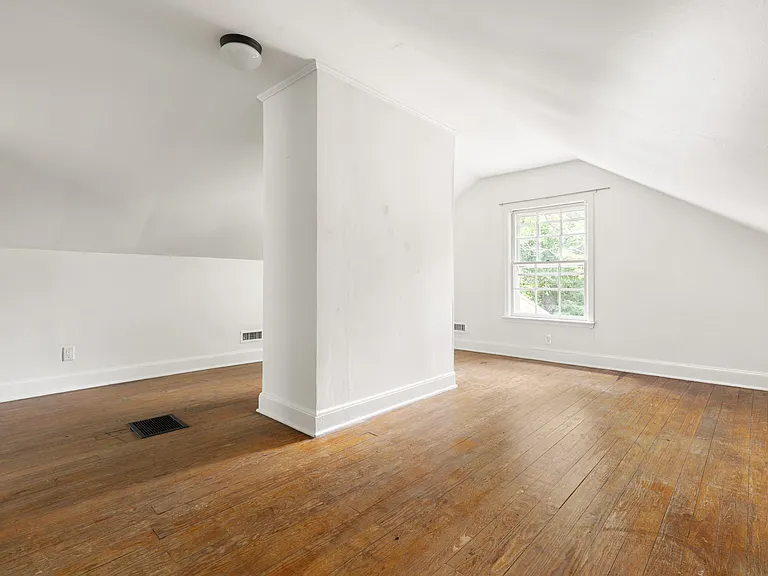1806 Green St — Photo 19