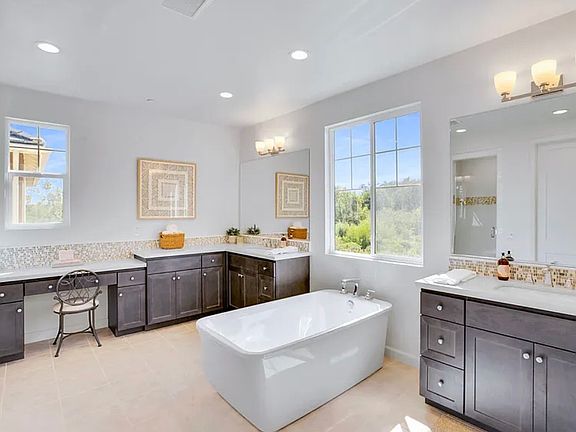 2nd image of 6670 Sand Castle Pl