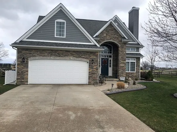 24858 Lake Meadows Dr, Perrysburg, OH 43551