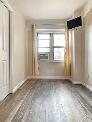 Rented by Corcoran | media 17