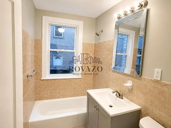 2nd image of 192 Shephard Ave #3B