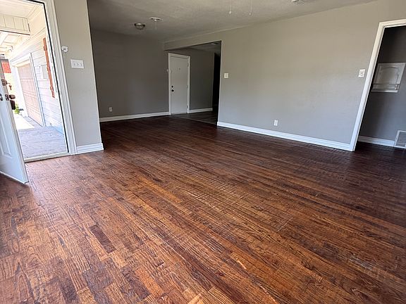 3rd image of 6705 Manor Dr