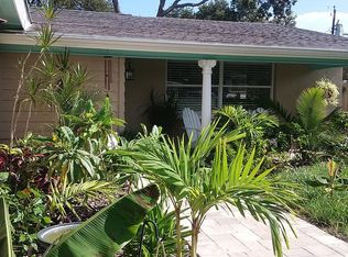 10516 Pineapple Rd, Seminole, FL 33772