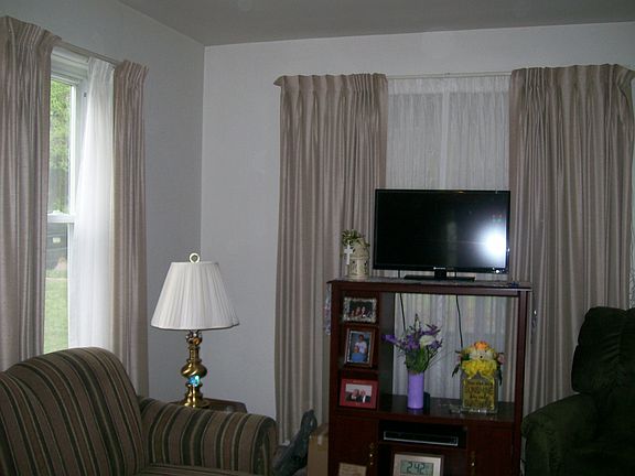 3rd image of 408 Penn Ave