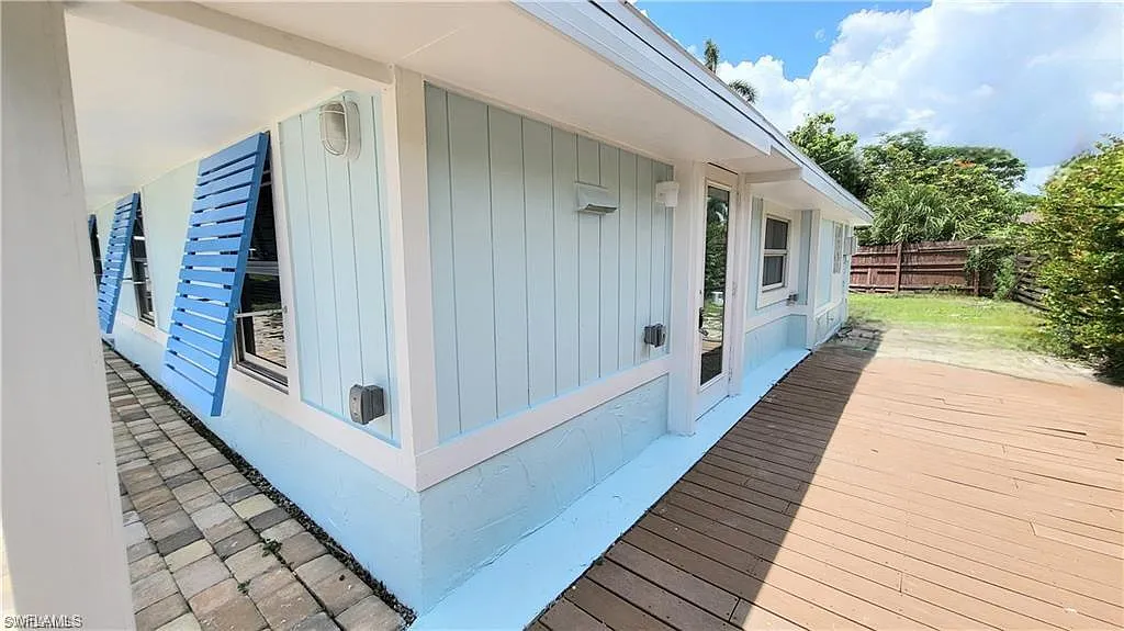 4 bed, 2.0 bath, 1500 sqft, $2,495 — Photo 2