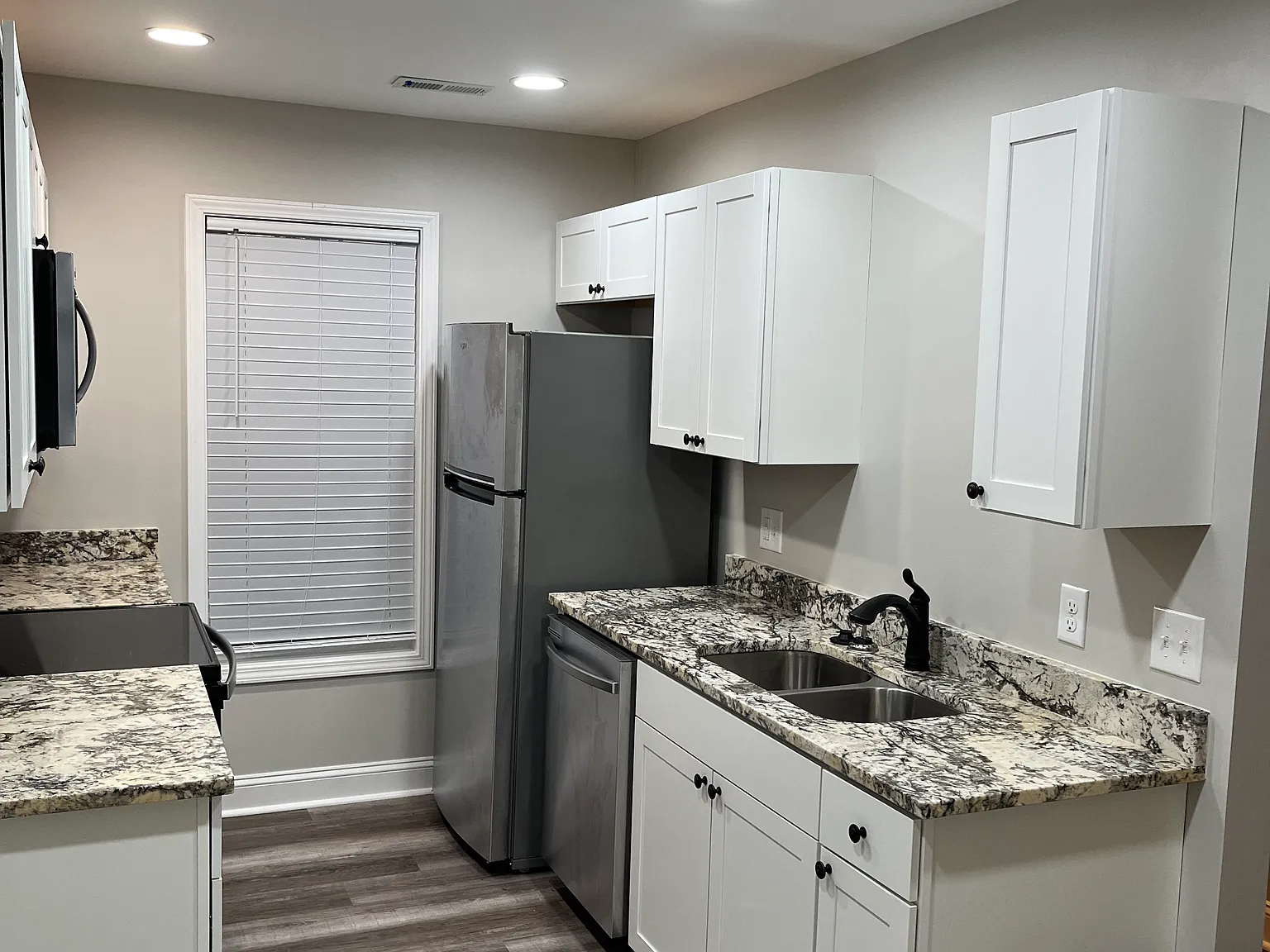 2 bed, 1100 sqft, $1,350 — Photo 3
