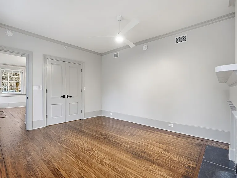 124 E McDonough St — Photo 47