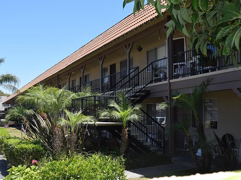 17622 Cameron Ln #6 — Photo 8