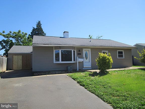 4th image of 254 N Oxford Valley Rd
