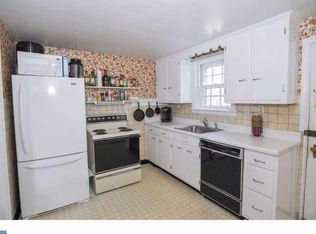 67 Manor Cir, Bristol, PA