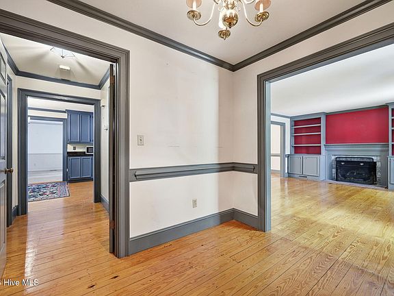 3rd image of 1608 Canterbury Road