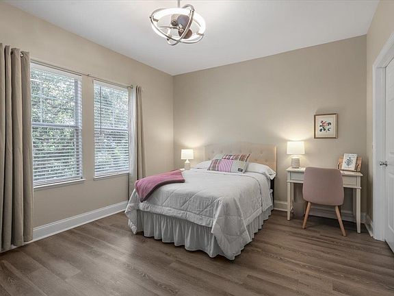3rd image of 2801 Chancellorsville Dr APT 436