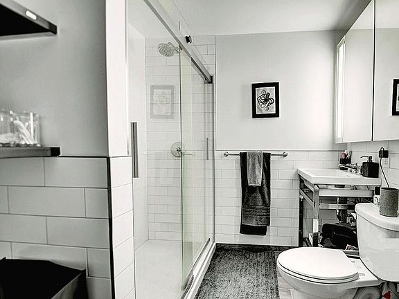 3rd image of 123 Bank St APT 510