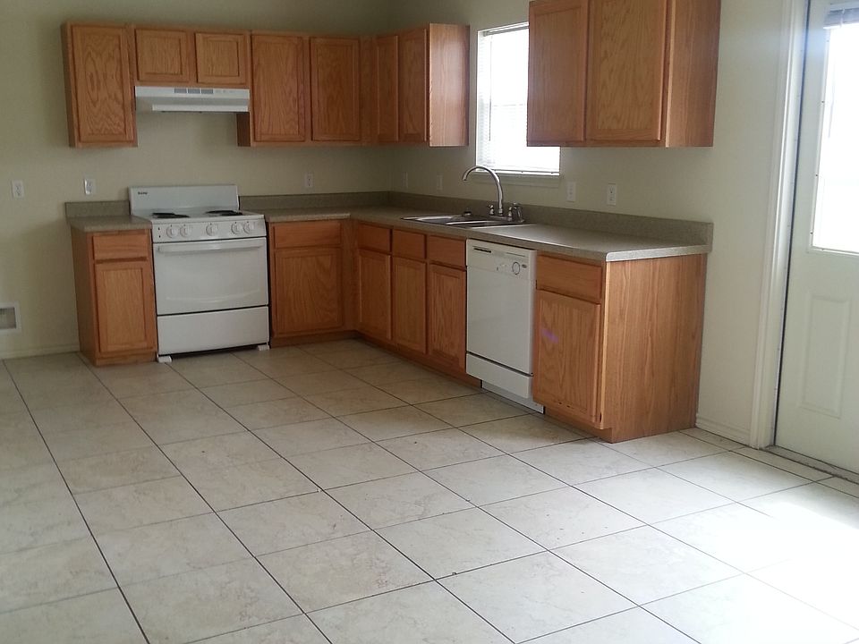 2nd image of 602 Military Dr