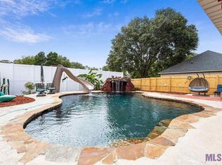 17240 Rennes Rd, Prairieville, LA 70769