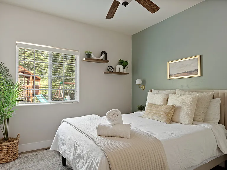 1498 Deer Way Dr — Photo 32