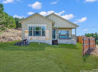 428 Kings Dr, Canyon Lake, TX 78133