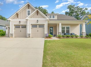 6013 Sandy Point Ln, Belmont, NC 28012