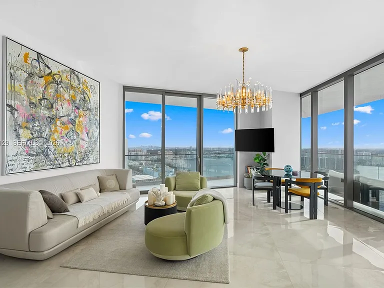 18975 Collins Ave #3205 — Photo 2