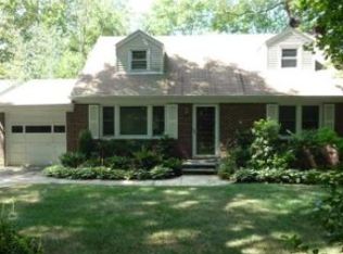 227 Manor Rd, Huntington, NY 11743