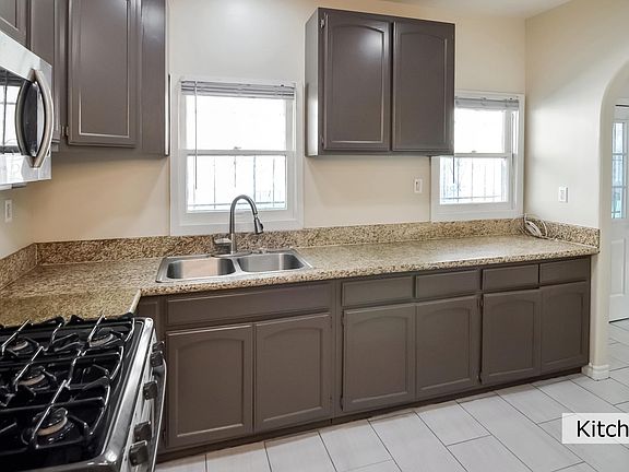 4th image of 1234 W 37th Dr