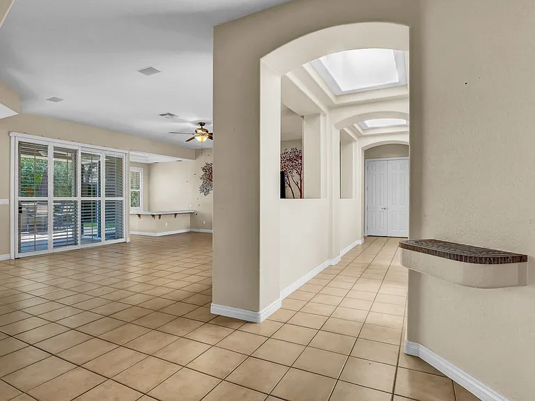9101 Crystal Lake Ct — Photo 34