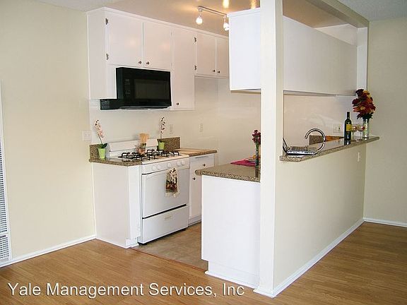 2nd image of 13930 Burbank Blvd APT 207