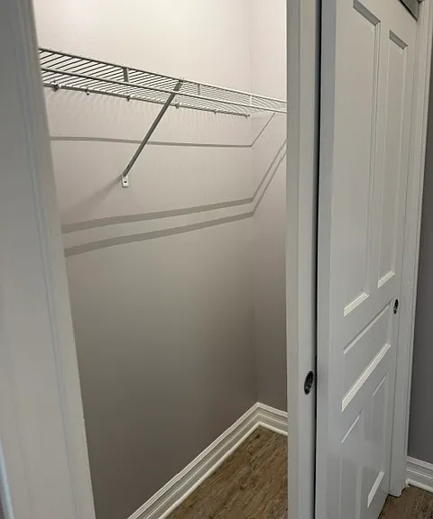 945 Kenmore Ave — Photo 9