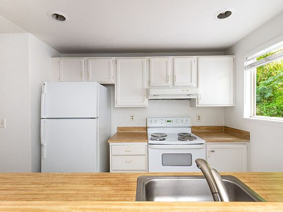 4th image of 14607 NE 81st St