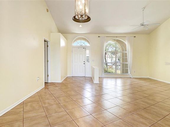 5th image of 10108 Tantara Ct