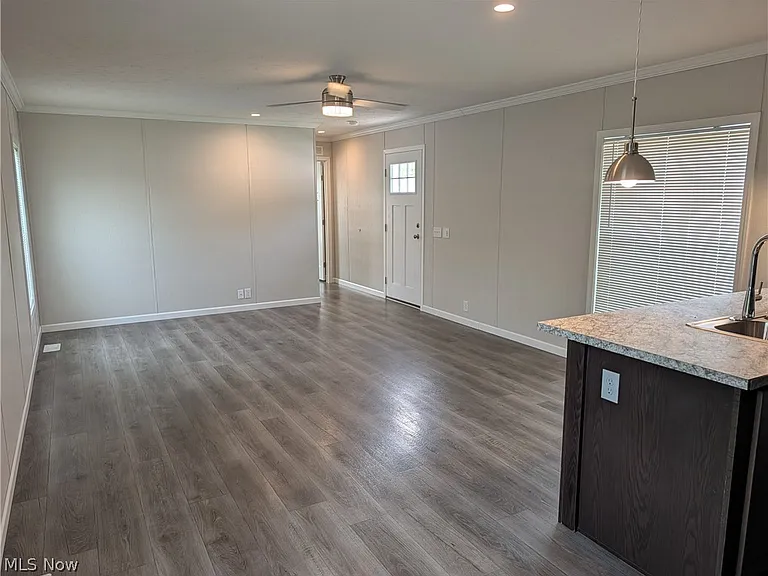 230 Edgecliff Cir W #47 — Photo 5