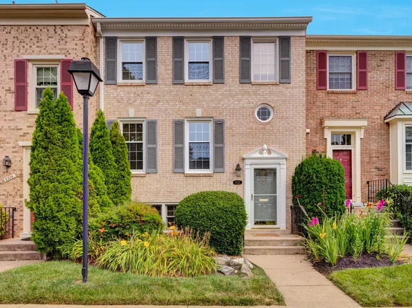 9322 Millbranch Pl, Fairfax, VA 22031