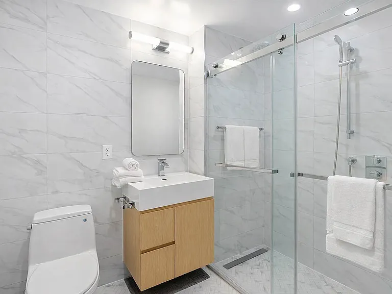 37-26 32nd St #3K — Photo 3