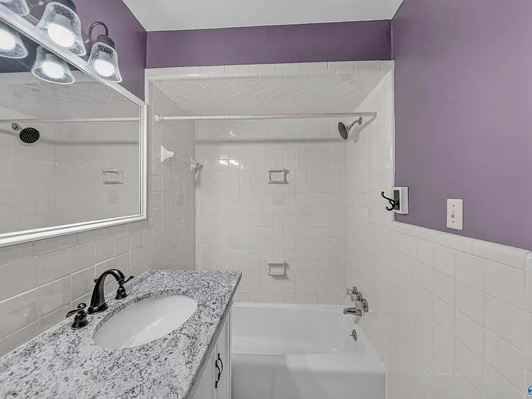 1208 Willowbrook Dr SE #C — Photo 32
