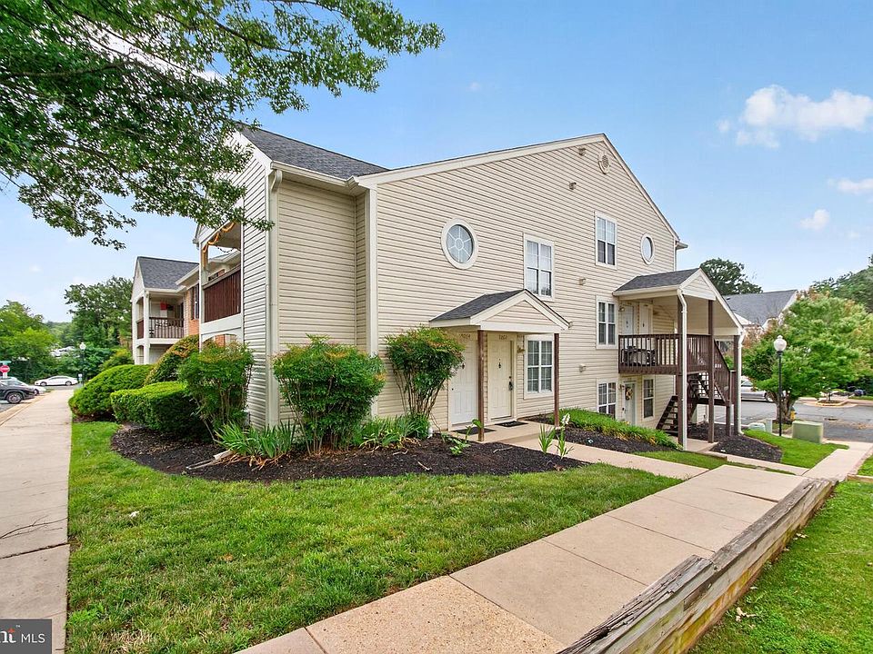 1st image of 9262 Chapman Oak Dr