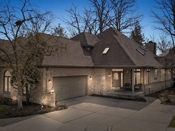 11 Cumberlane Ct, Dearborn, MI 48126