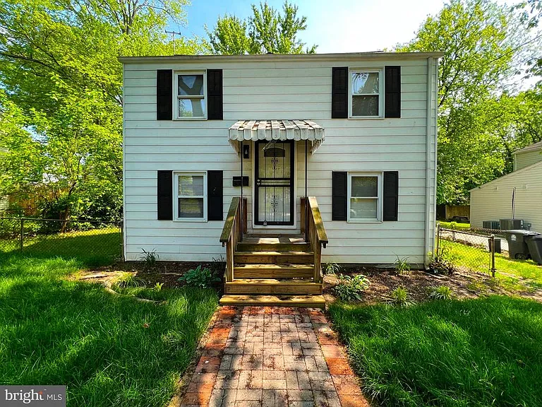 7009 Hawthorne St — Photo 1
