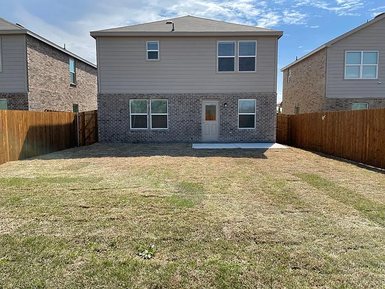 366 Lake Erie Dr — Photo 43