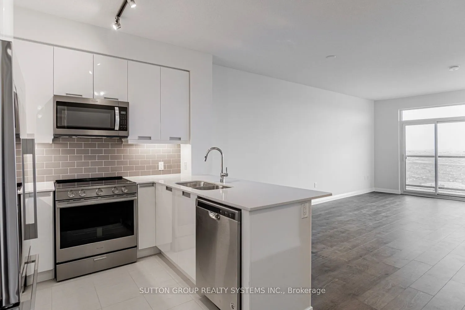 2 bed, $2,450 — Photo 4