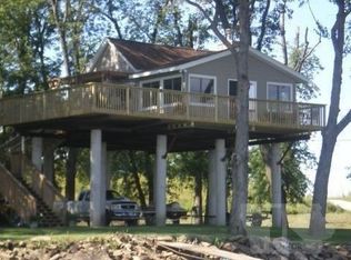 312 Edgewater Beach Rd, Burlington, IA 52601