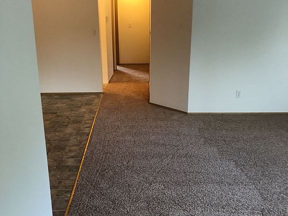 3rd image of 805 Kendall St APT 103