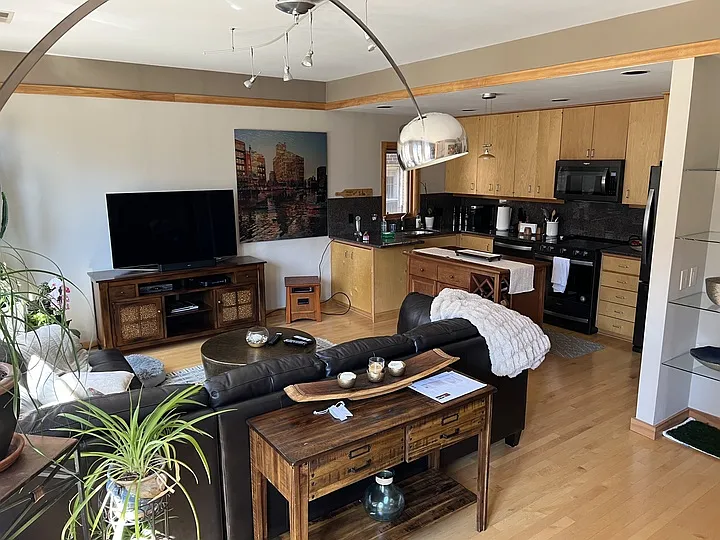 1 bed, 1.5 bath, 1000 sqft, $2,000 — Photo 4