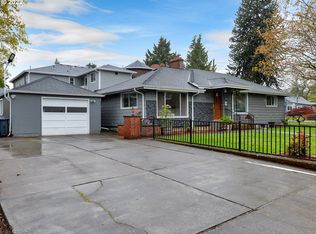 10906 NE Skidmore St, Portland, OR 97220