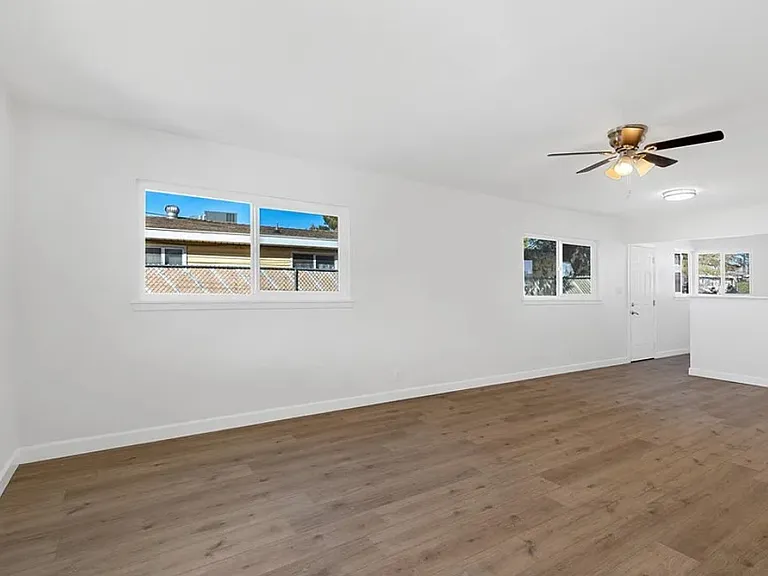 16243 Yucca Ave — Photo 5